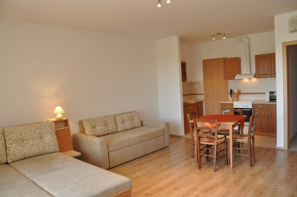 Tisza Palota Apartmanok Szeged Quarto foto